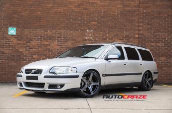 VOLVO V70R FRC BLACK MACHINED WITH DARK TINT
